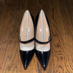 Manolo Blahnik Pump